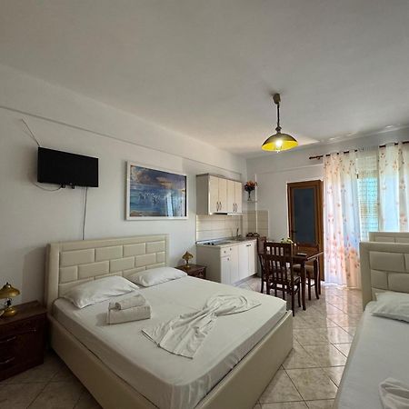 Vila Hergi Sarandë 외부 사진