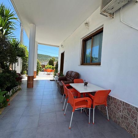 Vila Hergi Sarandë 외부 사진