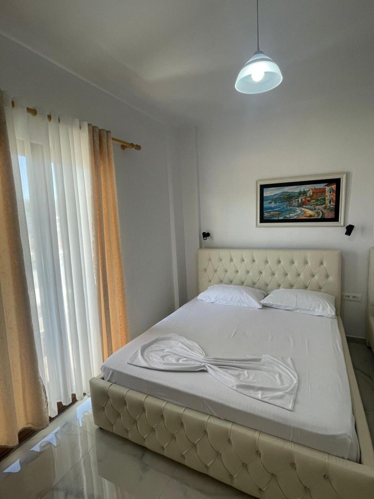 Vila Hergi Sarandë 외부 사진
