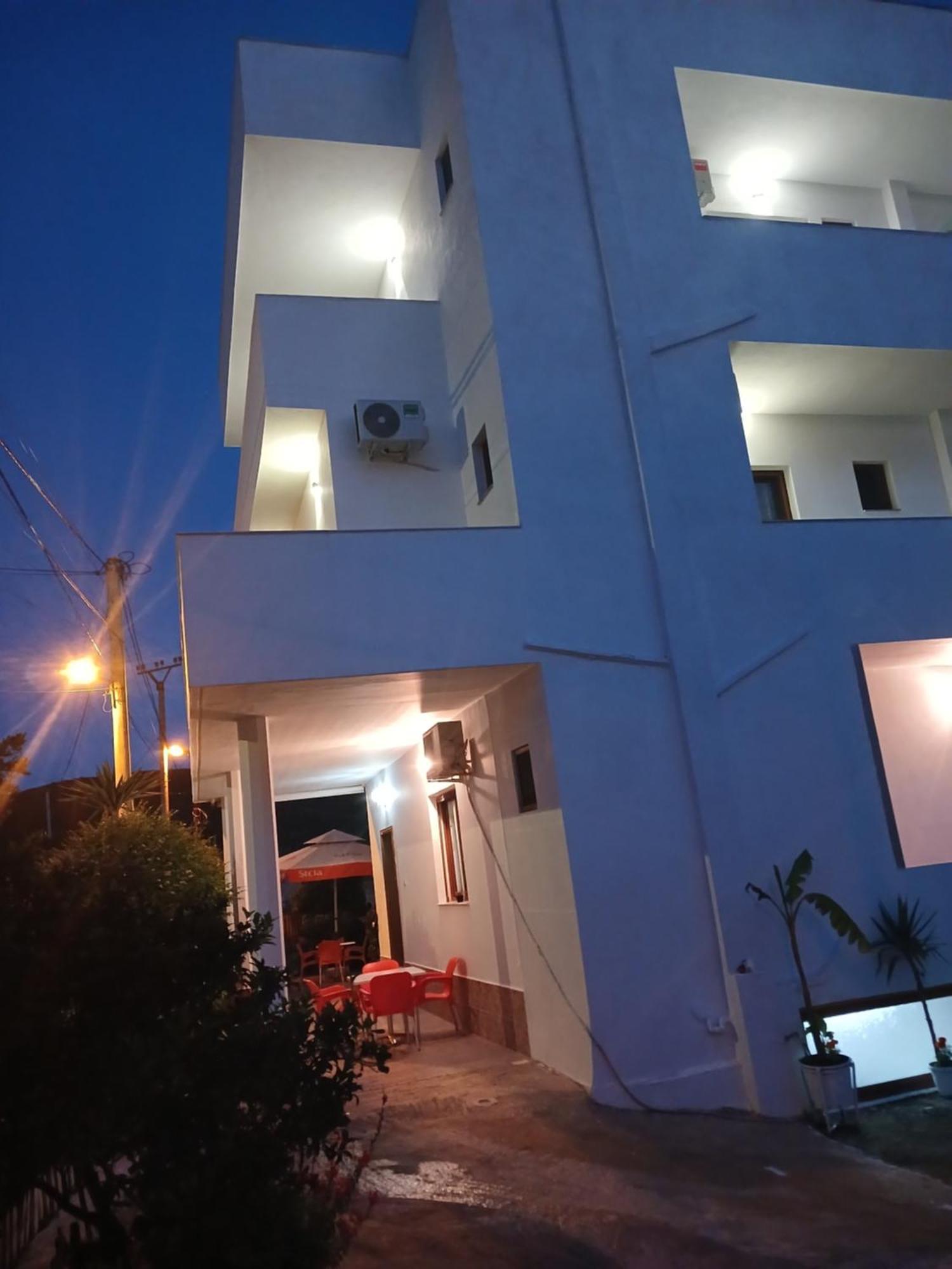 Vila Hergi Sarandë 외부 사진