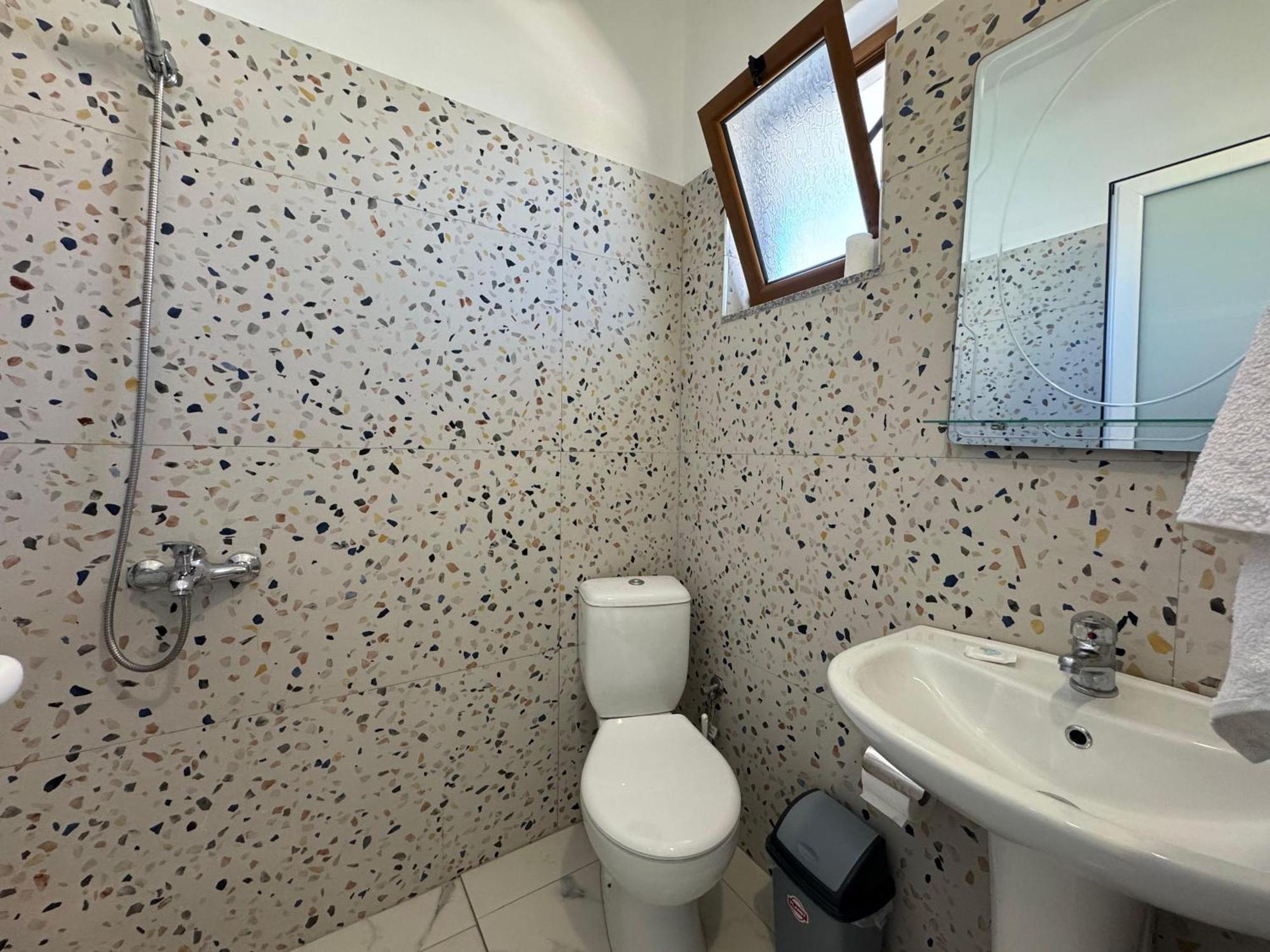 Vila Hergi Sarandë 외부 사진